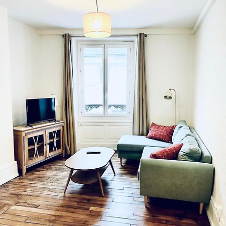 Appartement Pinede - 2 Chambres - Centre Ville オルレアン エクステリア 写真